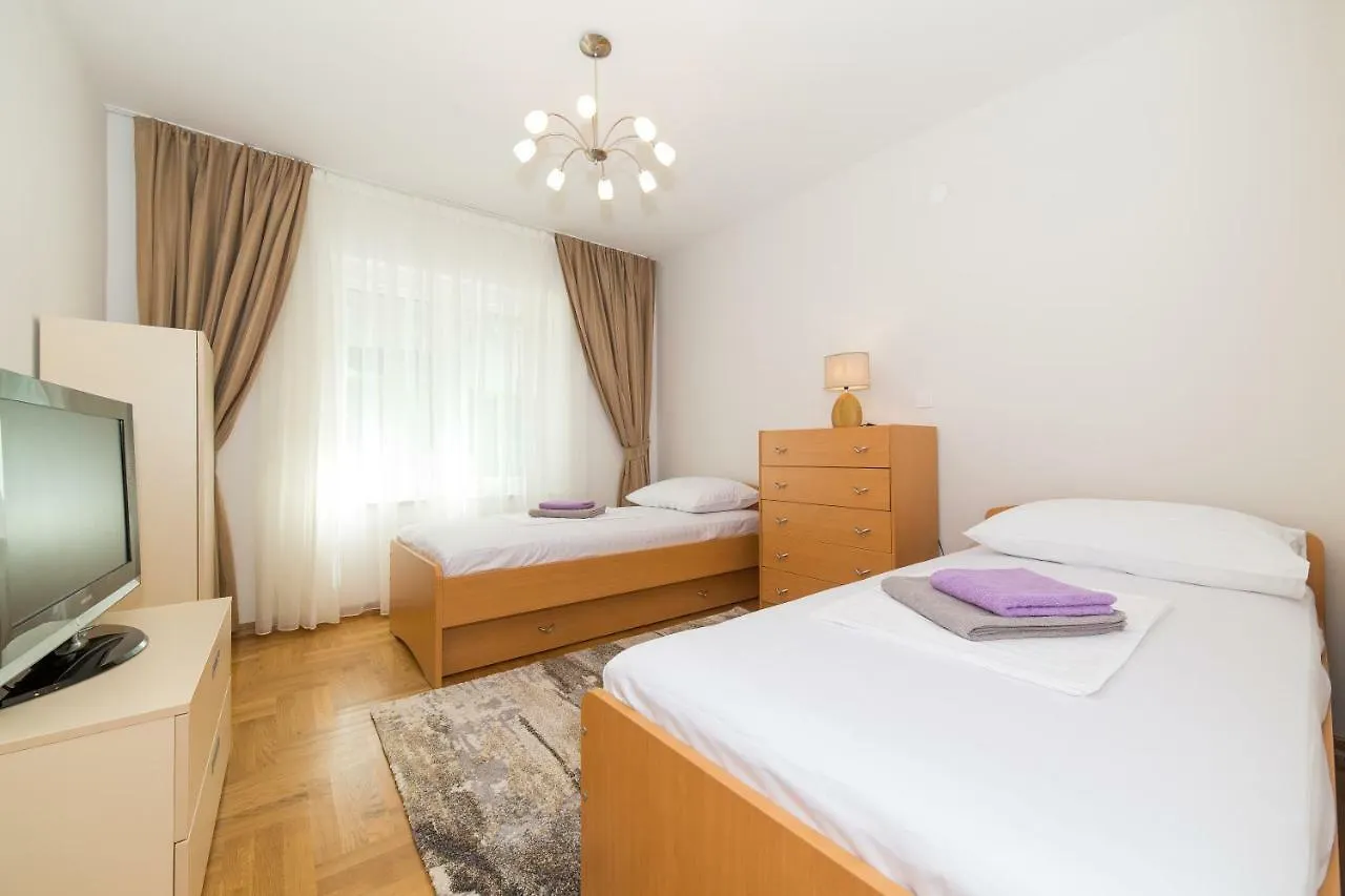 Villa Calluna Trogir 0*,  Kroatië
